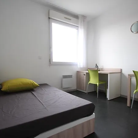 Suiteasy Albert Thomas Aparthotel Lyon